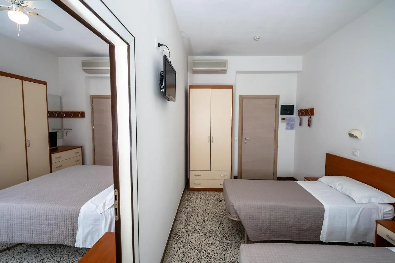***  Hotel Globus Bellaria-Igea Marina Italy